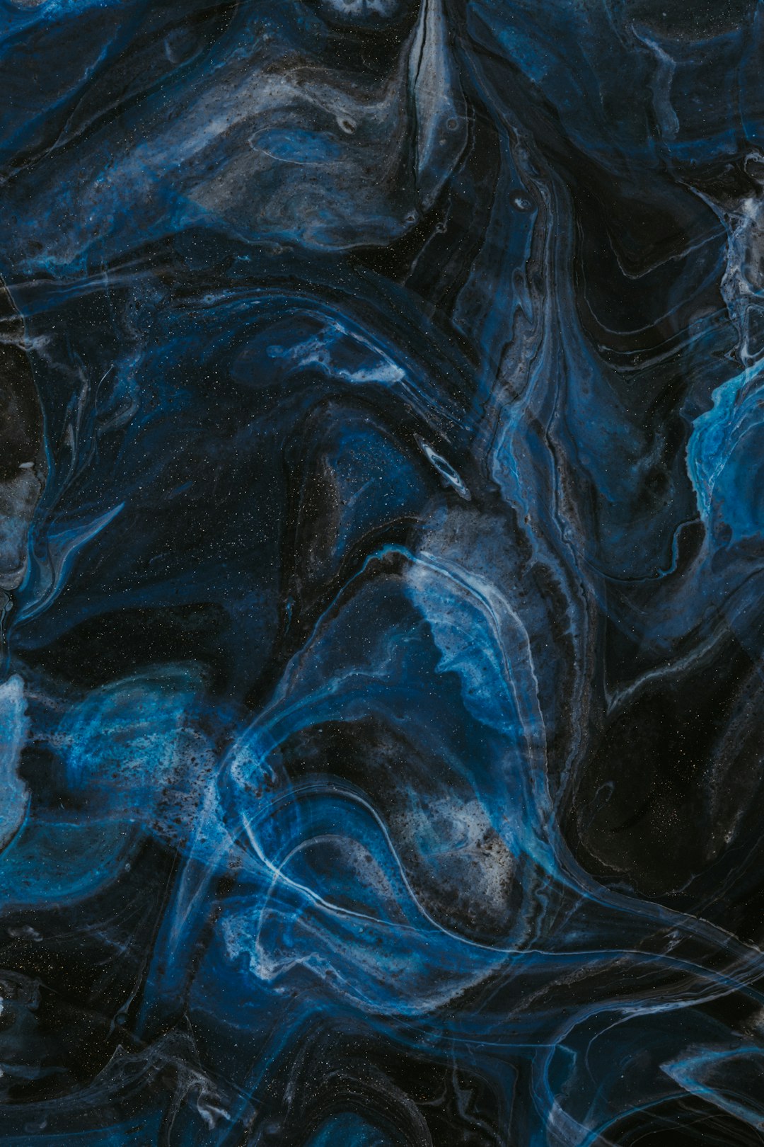 blue-and-white-abstract-painting-hxhusbwzrpq